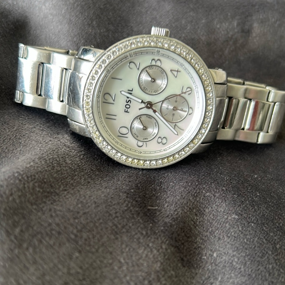 FOSSIL WATCH - Picture 2 of 3